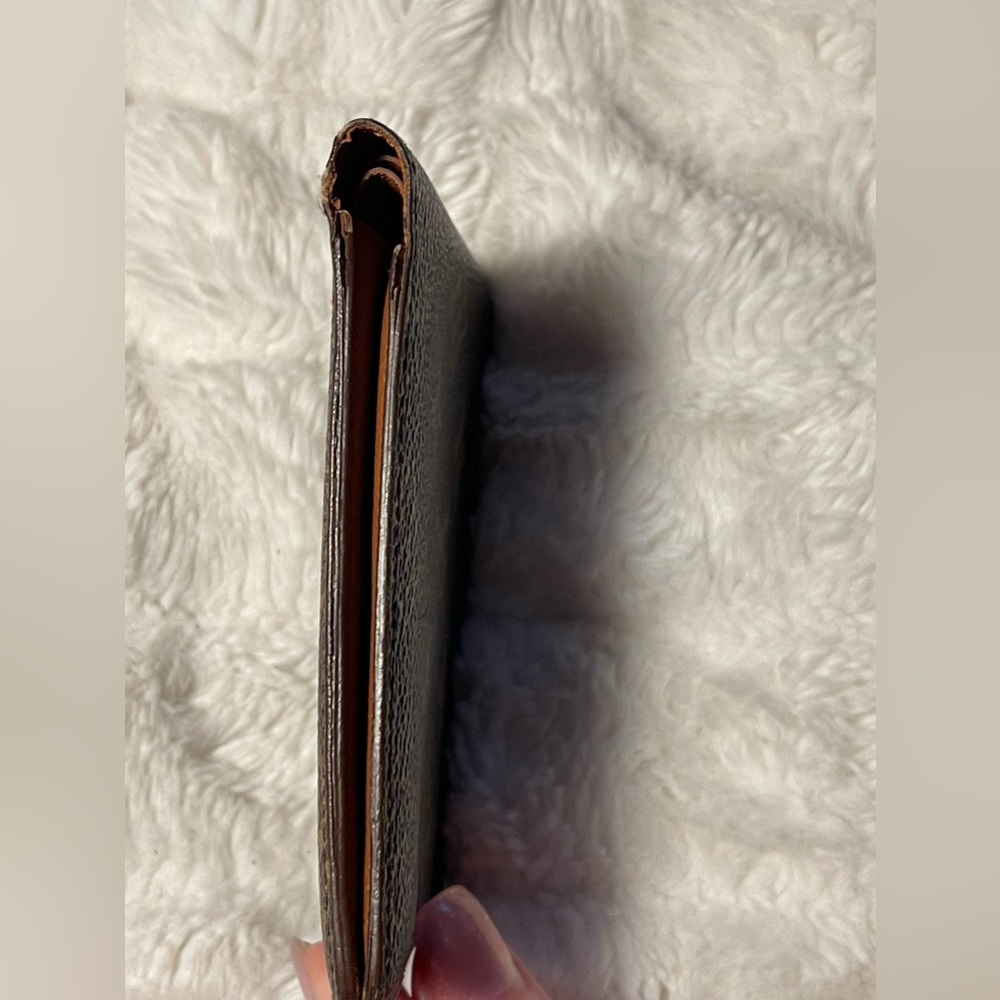 Louis Vuitton Multiple Wallet
Monogram Brown - Picture 8 of 16